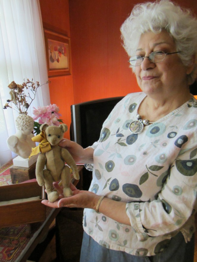 Artist Rainie Crawford shares an adorable antique bear from her collection.