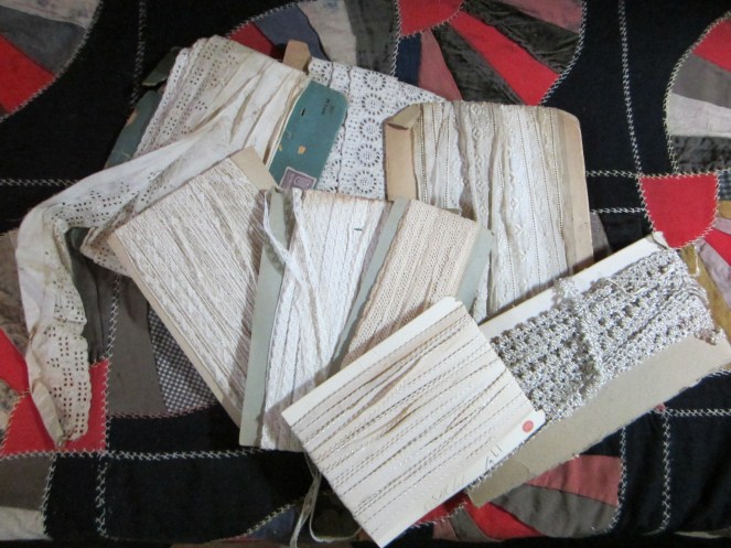 I hit the lace mother load last Sunday at the flea market!