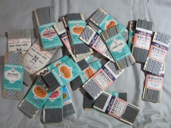 Some of my favorite purchases from the Country Living Fair in Rhinebeck, NY.  I bought 4 yards of grey polka dot Moda fabric and a whole bag full of vintage grey rick rack, piping and bias tape.  I've really been attracted to grey lately when sewing clothes for myself.