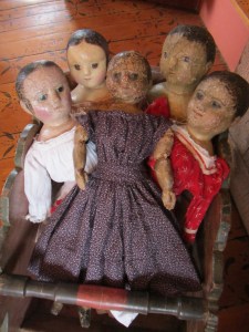 antique Izannah Walker dolls from the colection of Paula Walton www.izannahwalker.com