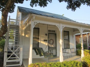 This is the tiny little Sunday house we stayed in.  It's known as the Metzger House.  From the late 19th century through the 1920's local farm families had small houses in town so that they could come into town on Saturday to sell their produce, do their marketing, and attend church on Sunday morning.  After dinner on Sunday they would head back to their farms.