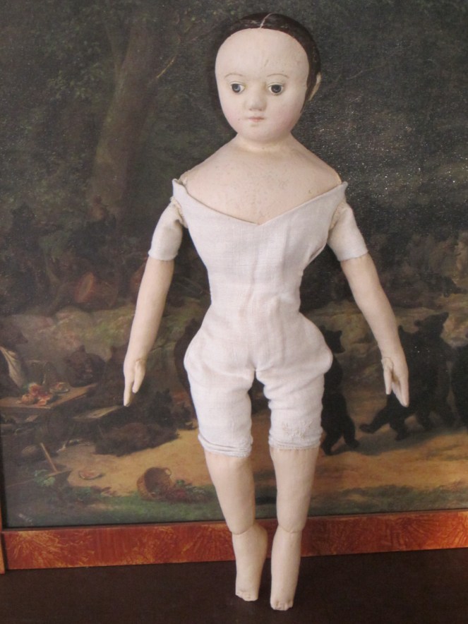 Ismay shows off her antique lined second skin body covering.